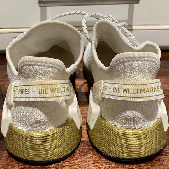 Size 9 - adidas NMD_R1 V2 Gold Boost W - Picture 2 of 11